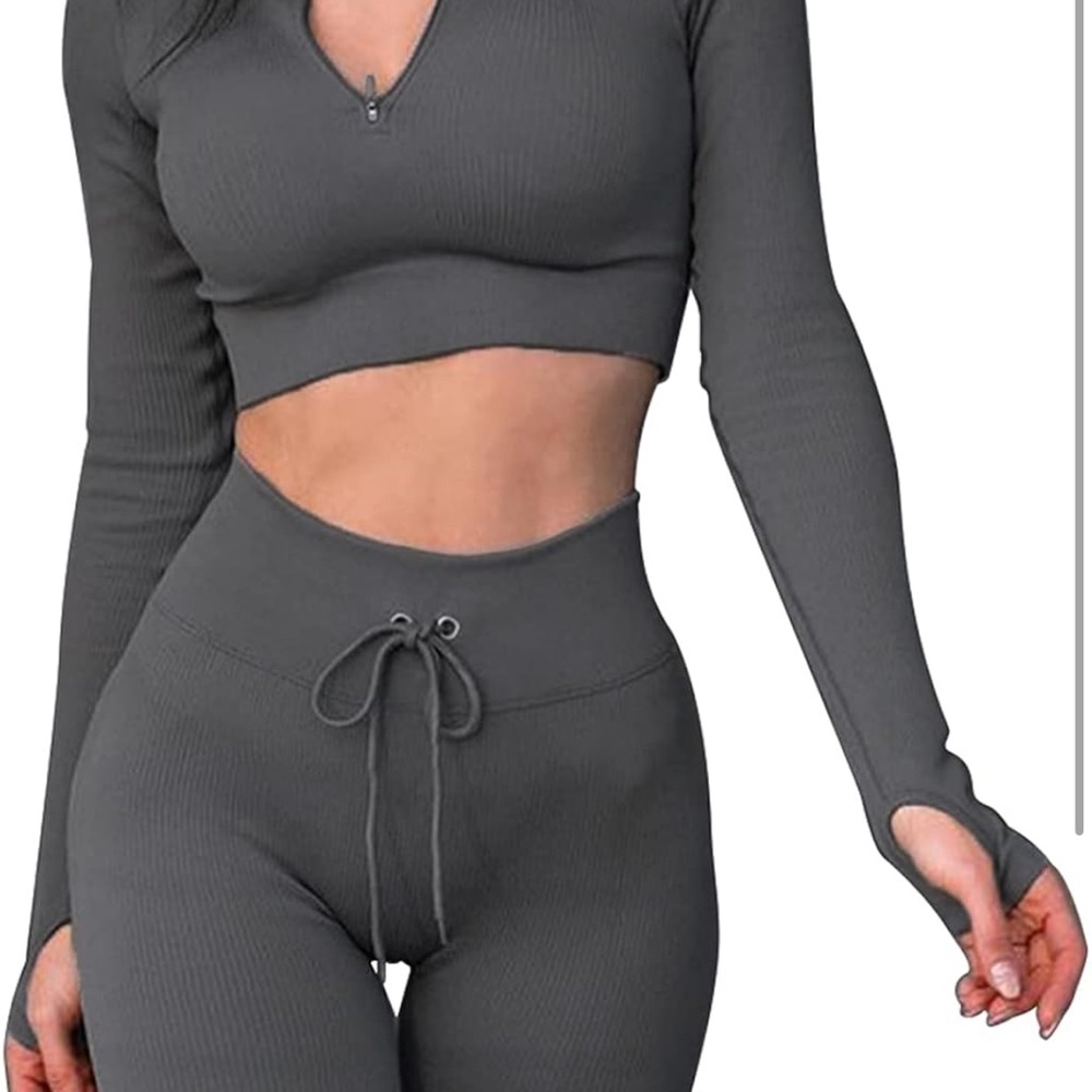 Gray Ribbed Gym Set - Picture 2 of 4